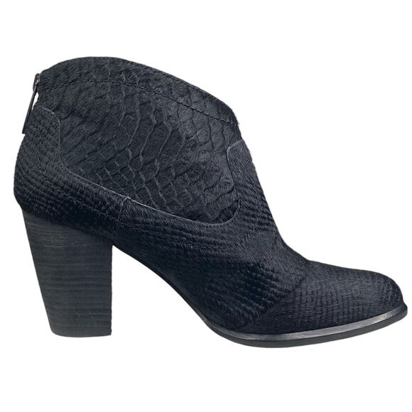 UGG Women’s Charlotte Black Snakeskin Embossed Ankle Boot Size US 9 - Picture 4 of 12